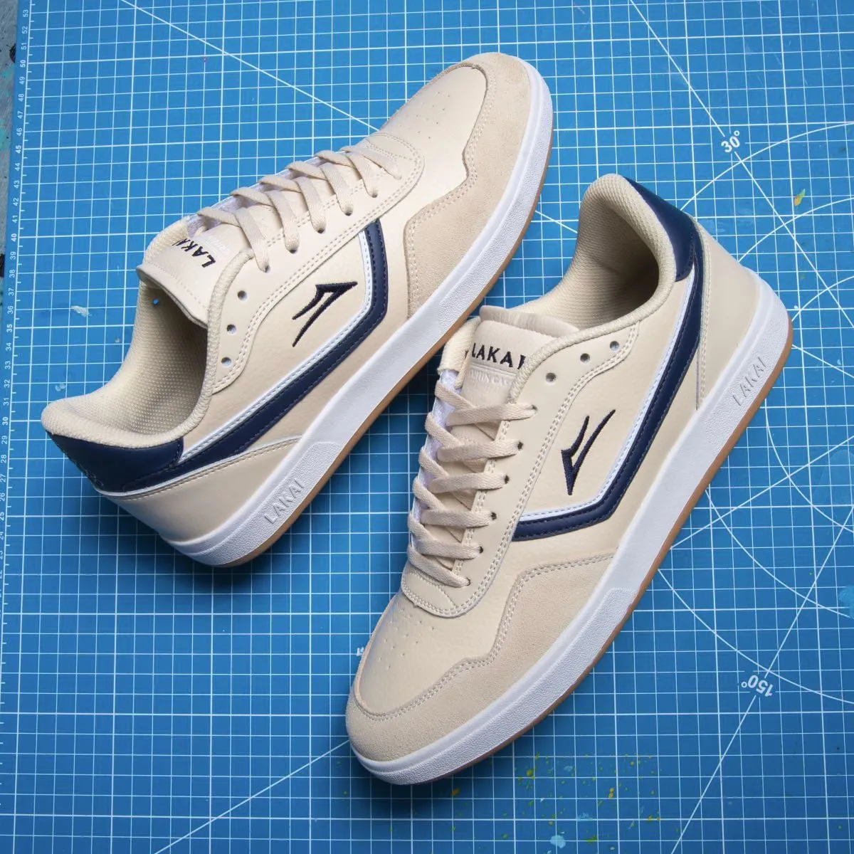 Terrace Cream/navy Suede