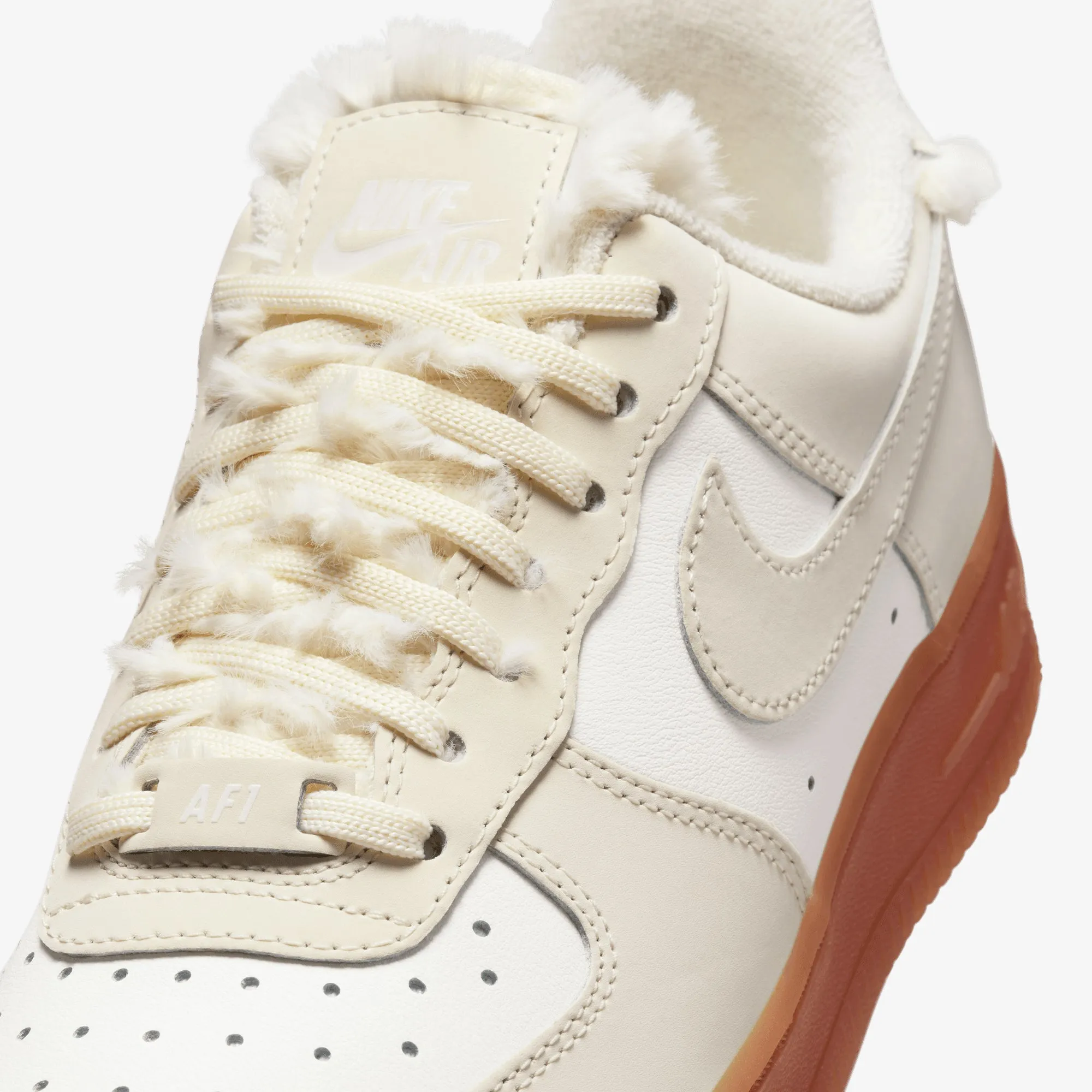 WMN'S AIR FORCE 1 '07 LX 'SAIL/COCONUT MILK-GUM MED BROWN'